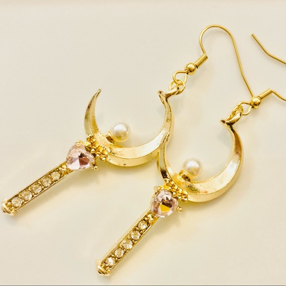 Elegant Earrings - Picture 11 of 14